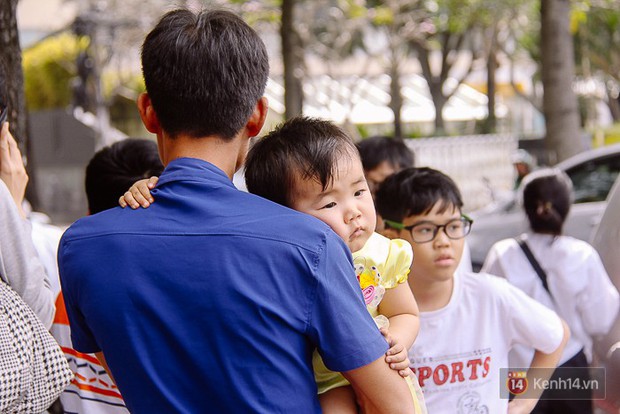 Hàng nghìn người ùn ùn đổ về khu vui chơi trong ngày cuối năm, Thảo Cầm Viên Sài Gòn quá tải - Ảnh 12.