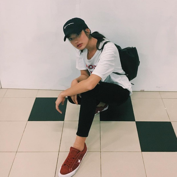 Bạn có biết chim non chăm học Lynn trong Bad Genius ngoài đời mặc chất như thế này không? - Ảnh 4. Bạn có biết chim non chăm học Lynn trong Bad Genius ngoài đời mặc chất như thế này không? - Ảnh 4.