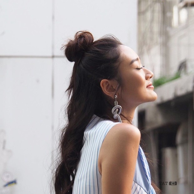 Bạn có biết chim non chăm học Lynn trong Bad Genius ngoài đời mặc chất như thế này không? - Ảnh 21. Bạn có biết chim non chăm học Lynn trong Bad Genius ngoài đời mặc chất như thế này không? - Ảnh 21.