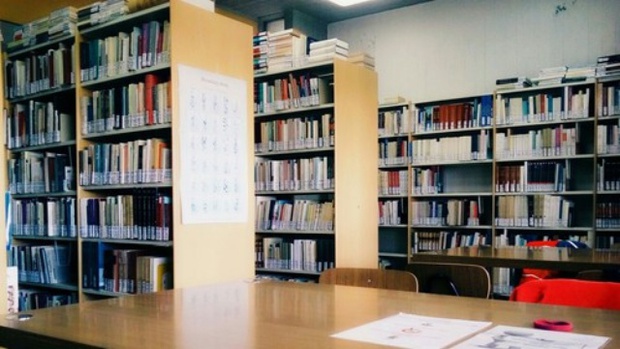 Nguyên tắc bất thành văn mà sinh viên nên nằm lòng khi học tập ở thư viện - Ảnh 1.