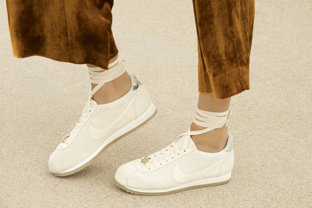 Bình thường đã chất nhưng phiên bản mới nhất của Nike Cortez còn đẹp hơn nữa - Ảnh 4. Bình thường đã chất nhưng phiên bản mới nhất của Nike Cortez còn đẹp hơn nữa - Ảnh 4.