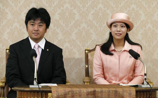 Công chúa Nhật Bản từ bỏ địa vị hoàng gia để kết hôn với thường dân - Ảnh 7.
