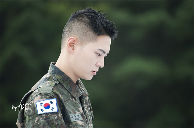 Biệt đội mỹ nam hàng đầu xứ Hàn trong quân ngũ thành hiện tượng vì đẹp hơn cả Hậu duệ mặt trời - Ảnh 11.