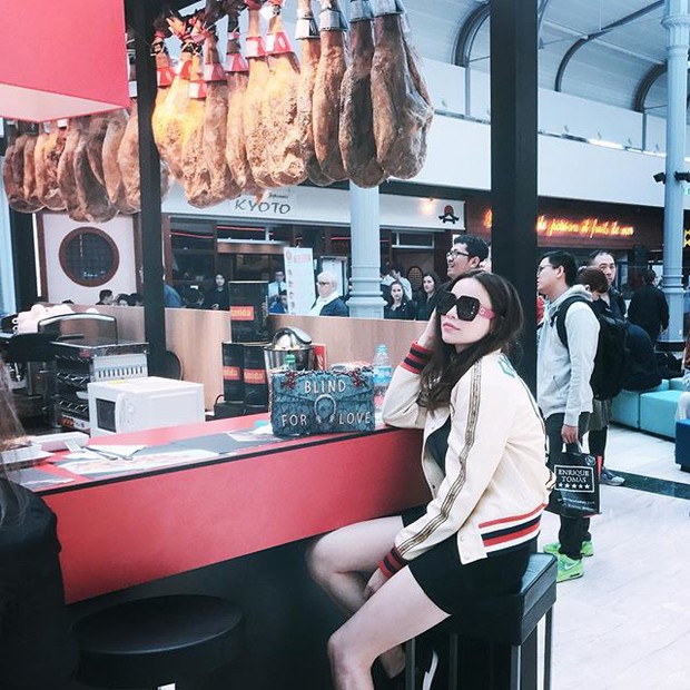 Đăng ảnh nắm tay Kim Lý, Hà Hồ còn ngầm khoe loạt đồ hiệu hàng trăm triệu mới mua - Ảnh 12. Đăng ảnh nắm tay Kim Lý, Hà Hồ còn ngầm khoe loạt đồ hiệu hàng trăm triệu mới mua - Ảnh 12.