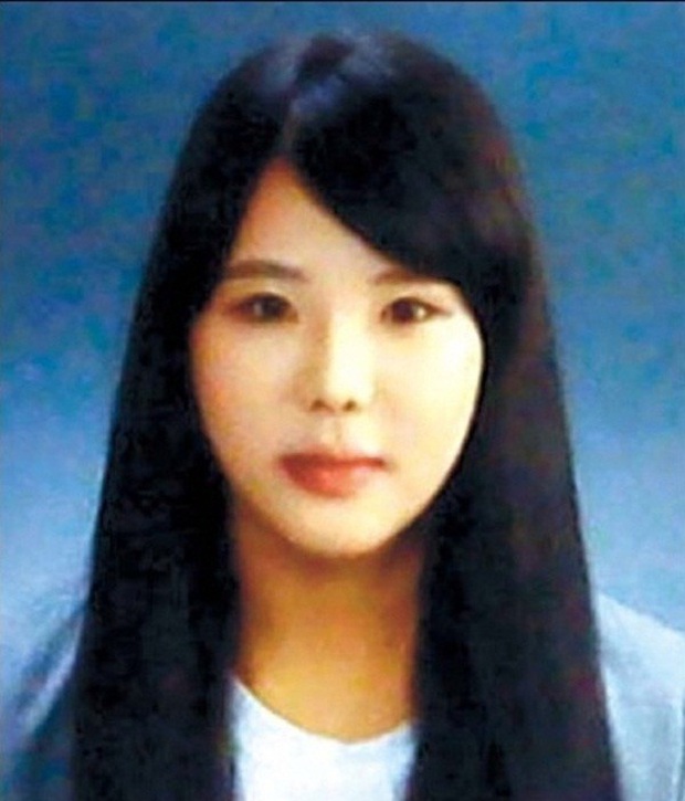 Loạt hình ám ảnh trong thảm kịch chìm phà Sewol cướp đi sinh mạng của gần 300 học sinh ở Hàn Quốc 3 năm trước - Ảnh 23.