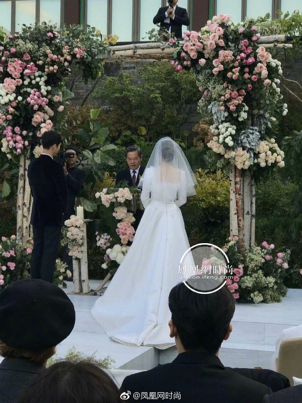 Lý do thật sự khiến Song Joong Ki khóc trong hôn lễ - Điều bố chú rể nói với Song Hye Kyo lần đầu được hé lộ - Ảnh 3.