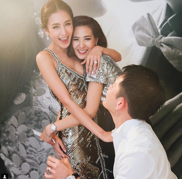 Đám cưới triệu đô sang chảnh hết nấc của mỹ nhân đẹp nhất nhì Thái Lan với nhẫn kim cương 5 carat, 6 bộ váy đắt đỏ - Ảnh 29.