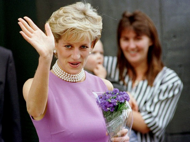 Nhìn lại cuộc đời cố công nương Diana: Những năm tháng không thể quên của một đóa hồng nước Anh - Ảnh 55.