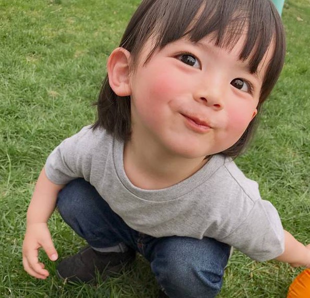 Meet the cutest Japanese baby on instagram, owning a huge fan base around the world - Photo 4.