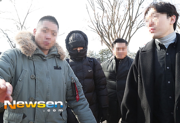 Cuối cùng đã xuất hiện ảnh T.O.P (Big Bang) và Junsu (JYJ) nhập ngũ rồi! - Ảnh 8.
