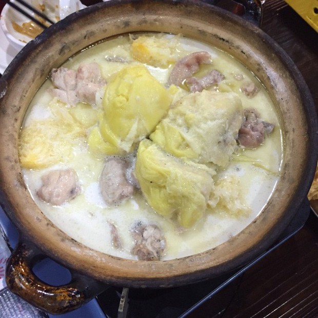 Cứ ngỡ chỉ có trong tưởng tượng, hóa ra lẩu sầu riêng đã có thật ngoài đời - Ảnh 5.