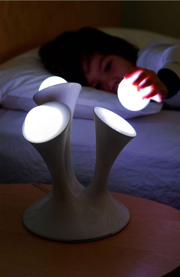 Top 8 chiếc đèn độc, lạ, sáng tạo bạn cần rước ngay về để nâng tầm cho phòng ngủ - Ảnh 6.