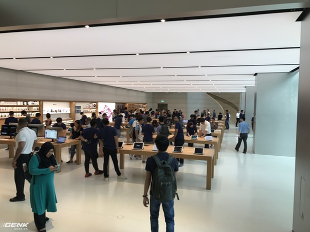 Trải nghiệm thực tế Apple Store Orchard Singapore: khi bạn không chỉ trả tiền cho thương hiệu, thiết kế mà quan trọng hơn cả là trải nghiệm - Ảnh 8.