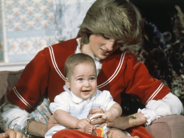Nhìn lại cuộc đời cố công nương Diana: Những năm tháng không thể quên của một đóa hồng nước Anh - Ảnh 17.