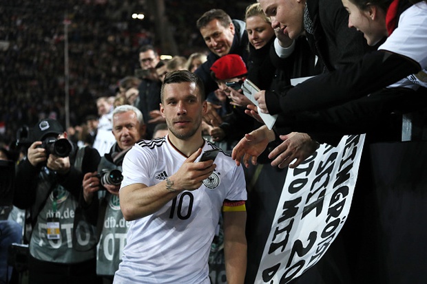 Hoàng tử Podolski lập siêu phẩm ngày chia tay đội tuyển Đức - Ảnh 11.