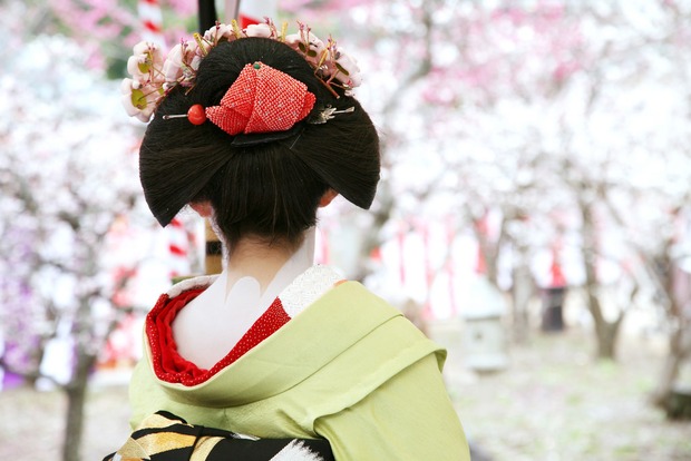 Vì sao con gái Nhật mặc Kimono kín như bưng nhưng để hở ra duy nhất bộ phận này? - Ảnh 5.