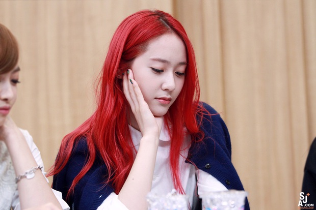 Mới xén tóc được 1 tháng mà chuyện gì đã xảy ra với nữ hoàng sang chảnh Krystal thế này? - Ảnh 16.
