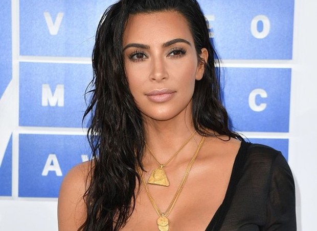 Kim Kardashian chứng minh mình là bà hoàng điều khiển truyền thông chỉ qua cách trở lại - Ảnh 2.