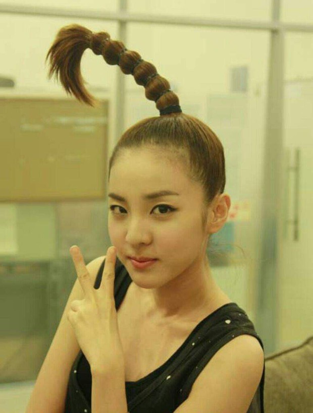 10 kiểu tóc xấu không lối thoát mà chính bản thân các idol Hàn Quốc cũng không muốn nhìn lại - Ảnh 7.