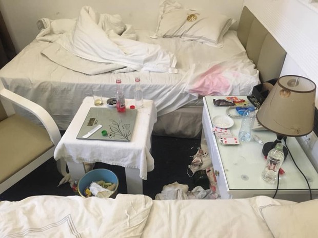 Chùm ảnh: Những căn phòng khách sạn biến thành bãi rác khiến nhân viên cũng nổi da gà - Ảnh 9.