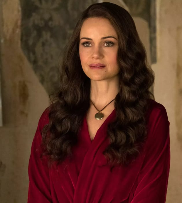 No mắt ngắm dàn sao xinh đẹp của The Haunting of Hill House, phát hiện ra sự thật thú vị của hai mẹ con nhà Crain - Ảnh 12.