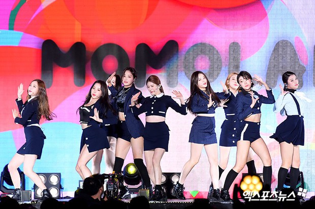 Toàn cảnh Asia Song Festival: Dàn nữ thần Red Velvet sexy khó cưỡng bên Wanna One, Vũ Cát Tường được cổ vũ nhiệt tình - Ảnh 11.