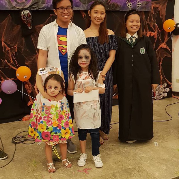 Cân hết mọi loại ma quỷ, cô bé Philippines nổi tiếng toàn cầu với màn ôm đầu đi xin kẹo Halloween - Ảnh 4.