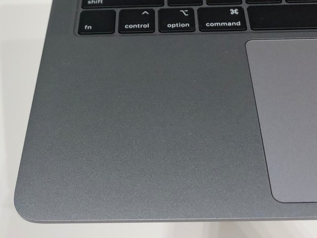 Những hình ảnh đầu tiên về MacBook Air mới: Chiếc laptop mà fan Apple luôn ao ước đây rồi! - Ảnh 17.