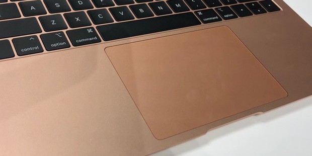 Những hình ảnh đầu tiên về MacBook Air mới: Chiếc laptop mà fan Apple luôn ao ước đây rồi! - Ảnh 9.