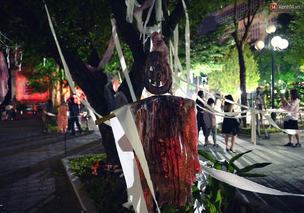 Màn hóa trang Halloween kinh dị nhất tại Đại học Mỹ Thuật Việt Nam - Ảnh 7.