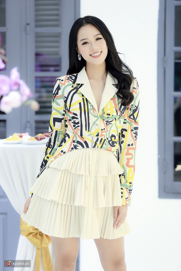 Thỉnh thoảng xuất hiện, Hoa hậu Thùy Lâm vẫn nổi bật vượt trội bởi nhan sắc xinh đẹp và trẻ trung - Ảnh 12.