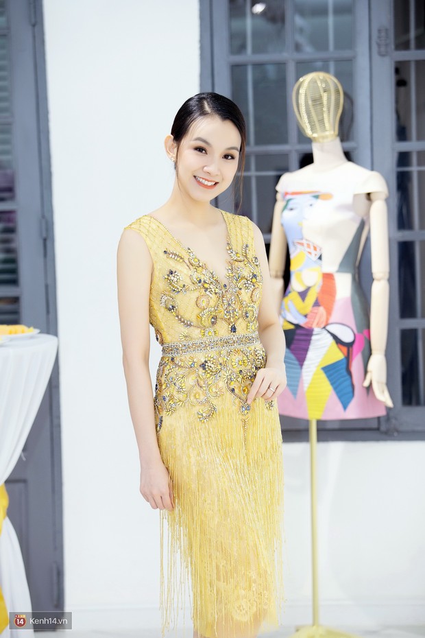 Thỉnh thoảng xuất hiện, Hoa hậu Thùy Lâm vẫn nổi bật vượt trội bởi nhan sắc xinh đẹp và trẻ trung - Ảnh 1.