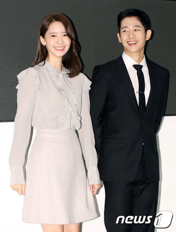 Nữ thần Yoona và mỹ nam Jung Hae In giống nhau bất ngờ, đẹp đôi đến mức trông như đóng phim tại sự kiện - Ảnh 13.