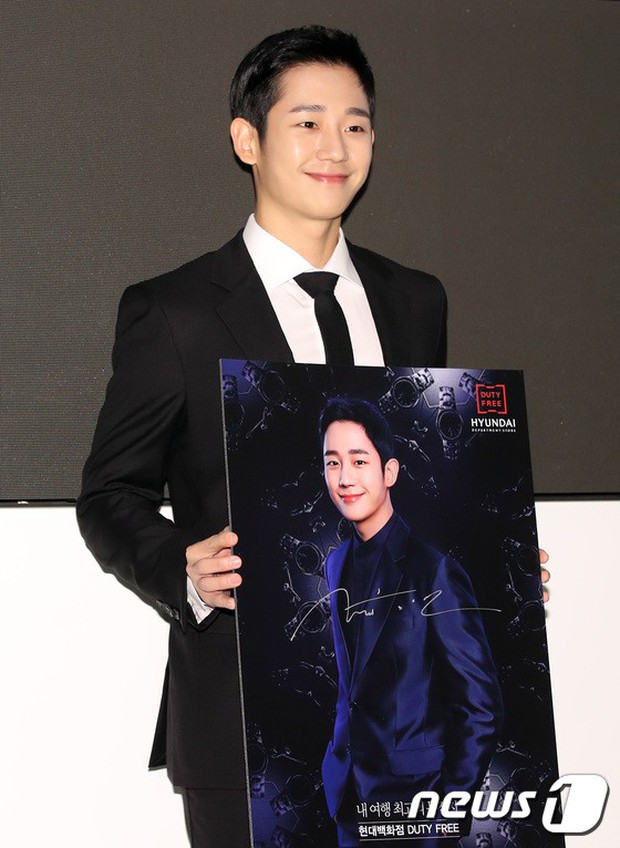 Nữ thần Yoona và mỹ nam Jung Hae In giống nhau bất ngờ, đẹp đôi đến mức trông như đóng phim tại sự kiện - Ảnh 7.