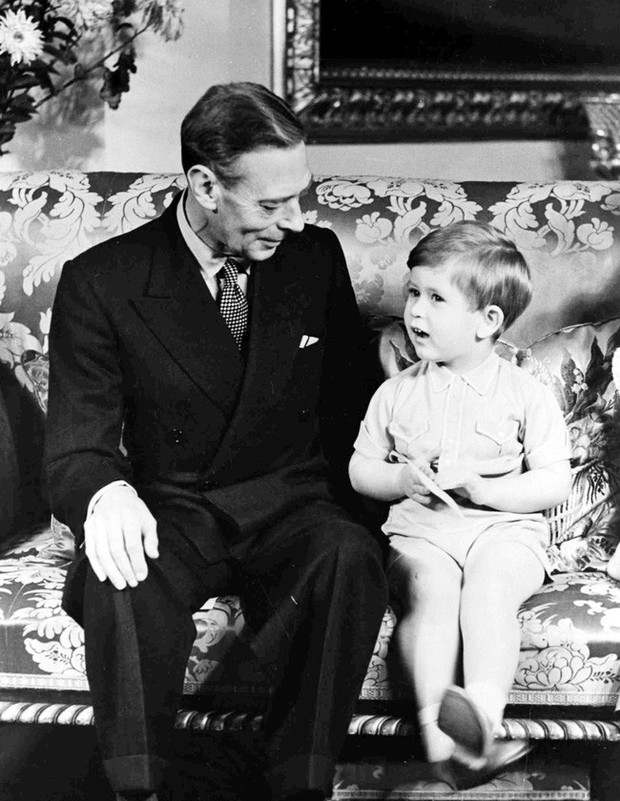 Những bức ảnh hiếm có khó tìm kể lại hành trình 70 năm cuộc đời Thái tử Charles, vị vua tương lai của nước Anh - Ảnh 4.