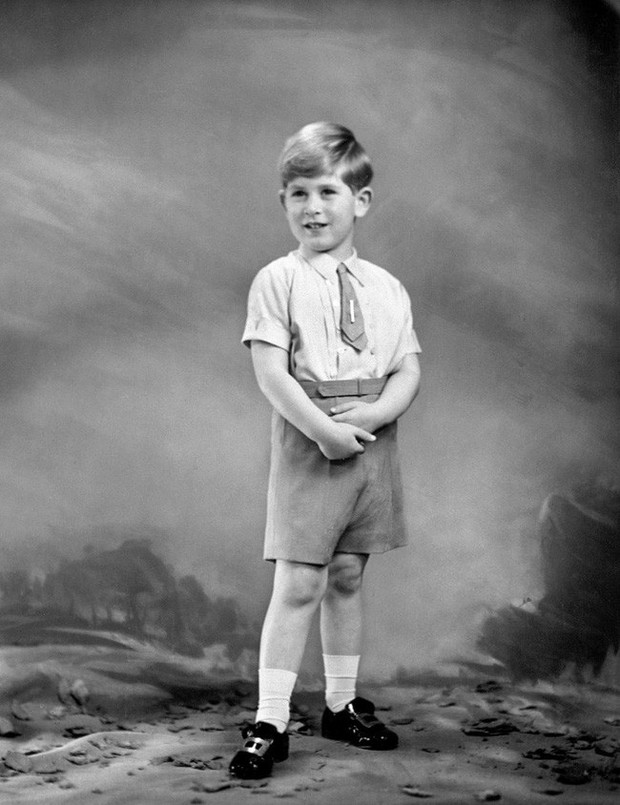 Những bức ảnh hiếm có khó tìm kể lại hành trình 70 năm cuộc đời Thái tử Charles, vị vua tương lai của nước Anh - Ảnh 6.