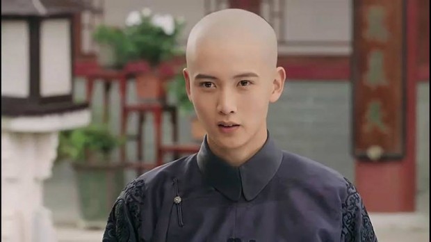 Trần Hựu Duy: Từ Ngũ A Ca trong “Diên Hi Công Lược” đến chàng tiên sinh của “Song Thế Sủng Phi 2” - Ảnh 2.