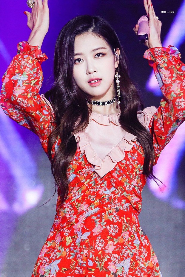 Đừng nghĩ main vocal thì lúc nào cũng hát tốt, đây là những lần họ khiến fan thót tim vì “fail” quá này! - Ảnh 13.