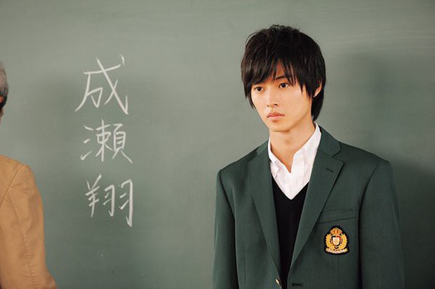 Yamazaki Kento: Từ hoàng tử shoujo mặt đơ đến nam chính xuất sắc giải thưởng truyền hình Nhật Bản - Ảnh 14.