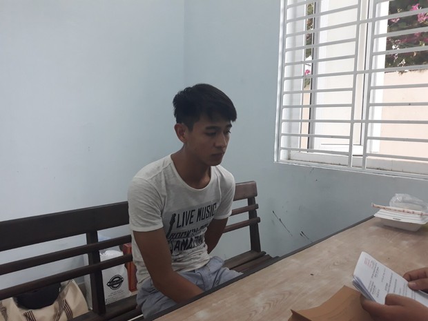 Đà Nẵng: Thanh niên 22 tuổi cầm dao đuổi chém tình địch đứt gân - Ảnh 1.