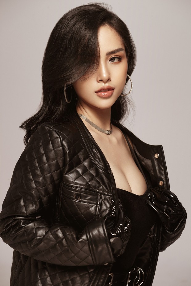 Trang Pilla khoe ảnh mới, dân tình giật mình vì quá giống Hoa hậu Tiểu Vy - Ảnh 1.