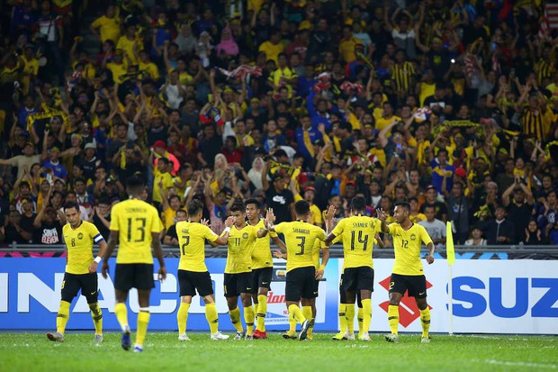 Fan Việt Nam và Fan Malaysia cuồng say nhất AFF Cup 2018  - Ảnh 2.