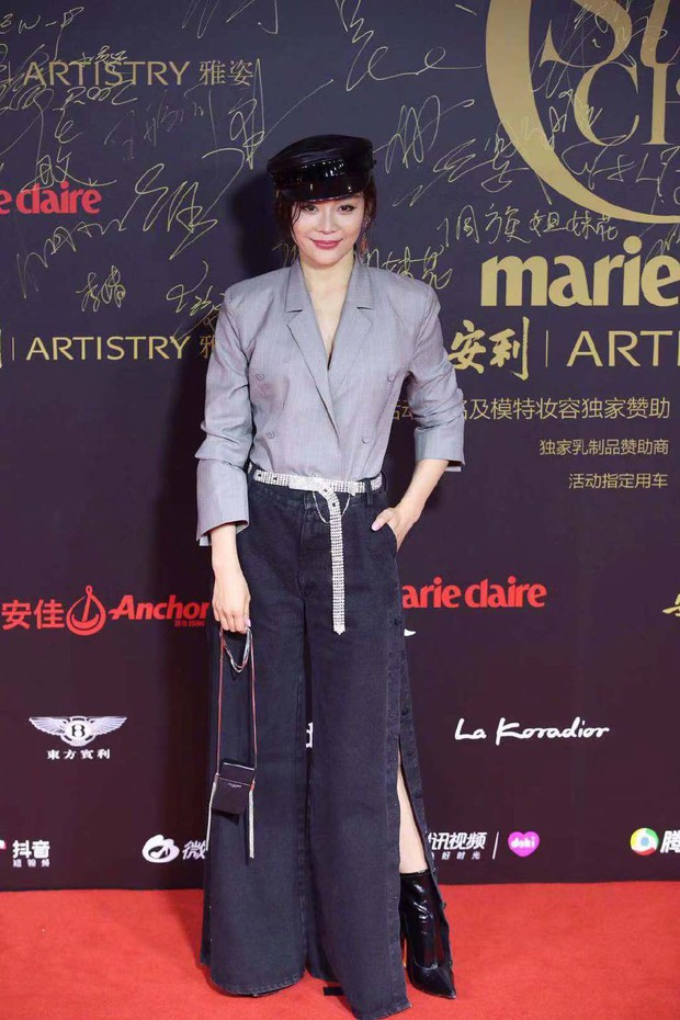 Thảm đỏ Marie Claire: Dương Mịch khí chất ngút ngàn, Angela Baby cùng dàn mỹ nhân đua nhau khoe ngực đầy với váy xẻ hết cỡ - Ảnh 34.