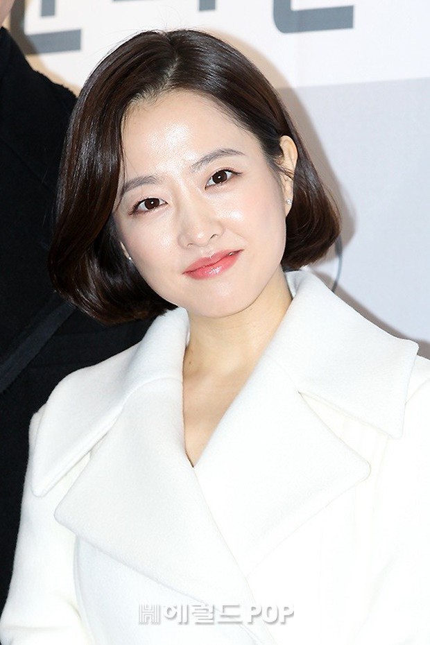 Dàn sao hạng A quyền lực tuột dốc tại thảm đỏ: Park Min Young, Bo Young già bất ngờ, UEE lộ mặt dao kéo bên loạt tài tử - Ảnh 8.