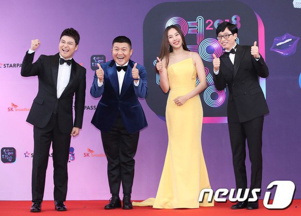Thảm đỏ KBS Entertainment Awards: Vợ Lee Dong Gun lấn át dàn mỹ nhân sexy, cặp vợ chồng trẻ nhất Kpop xuất thần - Ảnh 5.