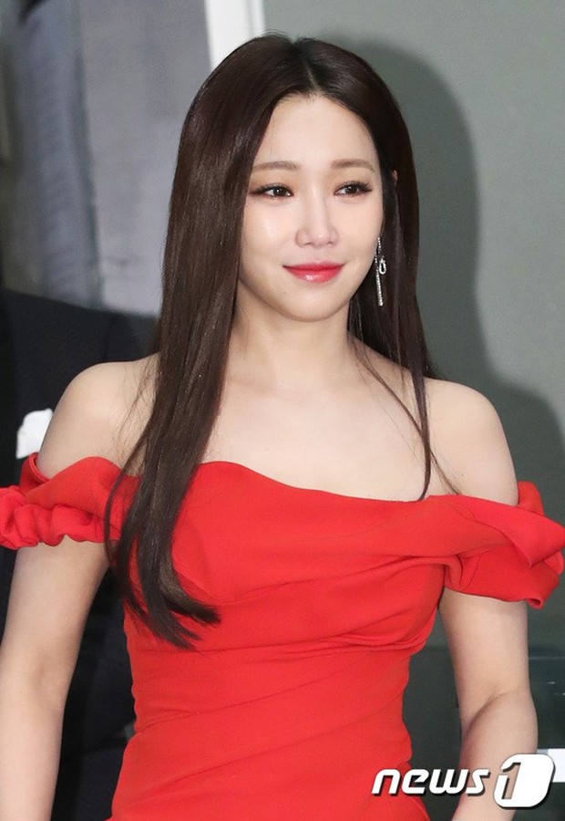 Thảm đỏ MBC Drama Awards: Sao nhí một thời lấn át Seohyun và loạt mỹ nhân hở bạo, So Ji Sub dẫn đầu dàn minh tinh - Ảnh 9.