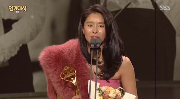 Kết quả trao giải hai đài danh giá xứ Hàn KBS và SBS Drama Awards 2018: Chán chả buồn nói! - Ảnh 15.