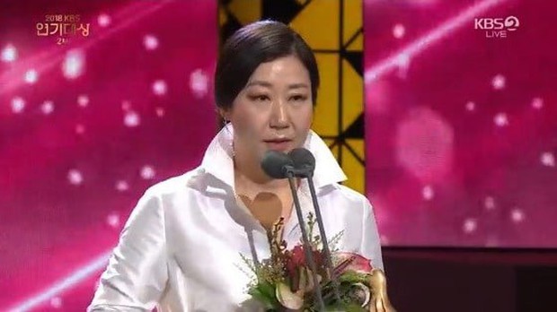 Kết quả trao giải hai đài danh giá xứ Hàn KBS và SBS Drama Awards 2018: Chán chả buồn nói! - Ảnh 21.