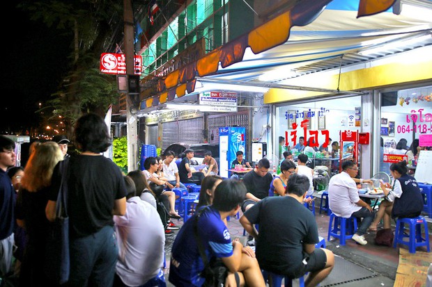 Đi Thái Lan nếu không rảnh thì đừng ghé 4 quán ăn này vì có khi phải ngồi đợi tới vài tiếng mới được ăn - Ảnh 14.