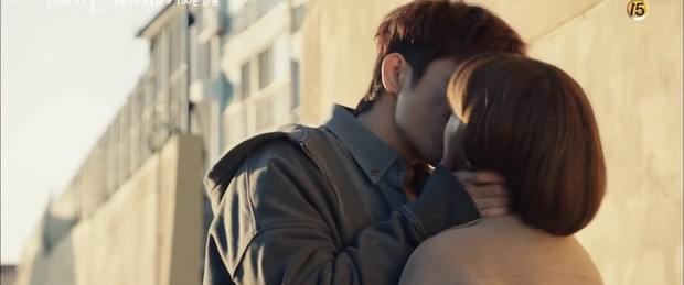 Nhìn xem phim Hàn 2018 đã cho “ra mắt chị em” bao nhiêu chàng bạn trai trong mơ! - Ảnh 21.